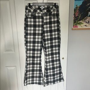 Forever 21 Monochrome Plaid Pants US size 29. NWOT.